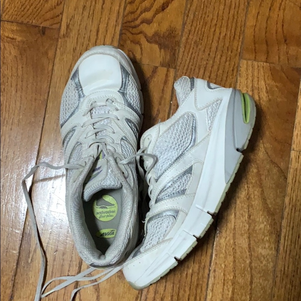 Avia shape up sneakers